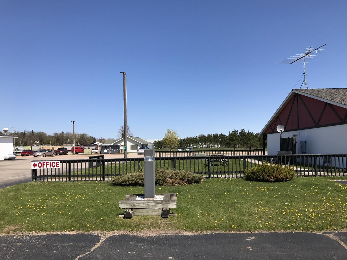 Exxon Quik Stop & Motel Wausaukee Ngoại thất bức ảnh
