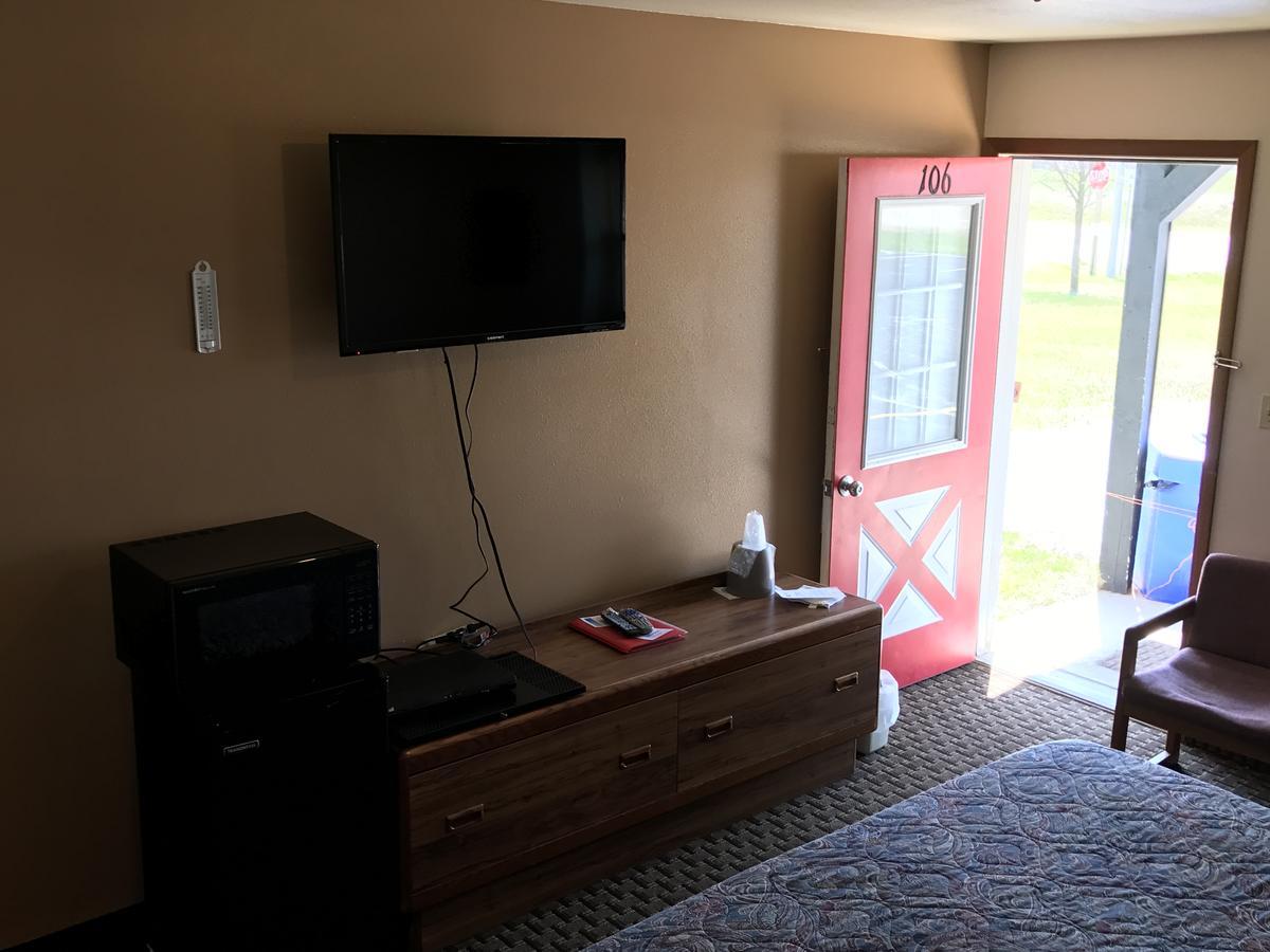 Exxon Quik Stop & Motel Wausaukee Ngoại thất bức ảnh